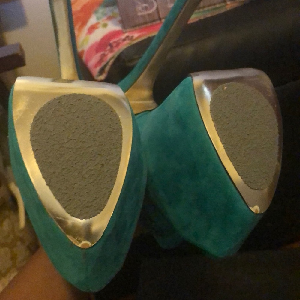 bebe heels - Picture 4 of 6
